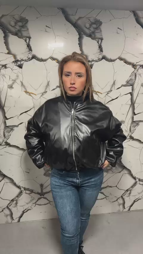 Bomber Oversize in Similpelle Panna con Zip Centrale