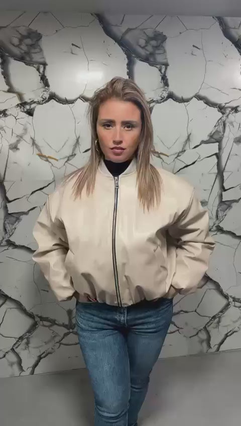 Bomber Oversize in Similpelle Panna con Zip Centrale